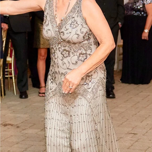 Mother of the Bride/Groom Gown - PisarroNights Size 8. - Picture 10 of 12